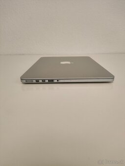 MacBook Pro 2015 13" | i5 • 8GB • 256GB SSD - 8