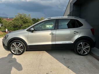 Volkswagen Polo CROSS 1.6TDI - 8