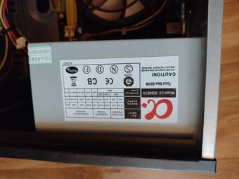 Predám skladaný Pc starší ma procese Intel i7. - 8