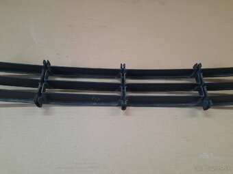 mriežka predného nárazníka Octavia 2 - 8