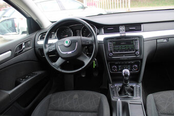 Škoda Superb 2.0 TDI CR 140k Comfort - 8