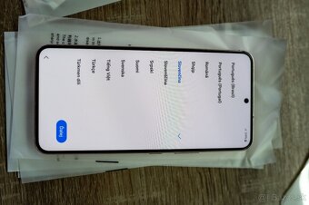 Predám Samsung Galaxy S22 5G - 128GB komplet balenie - 8