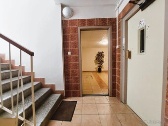 REZERVÁCIA EXKLUZÍVNE Trendový 2+1 izbový byt, prémio - 8