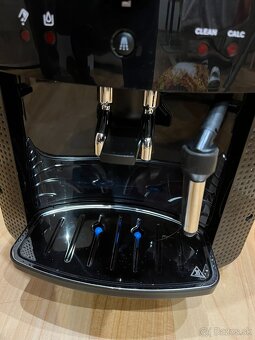 Predám automatický kávovar KRUPS EA81 - 8