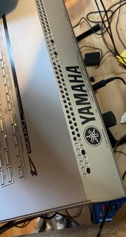 Yamaha tyros 4 - 8