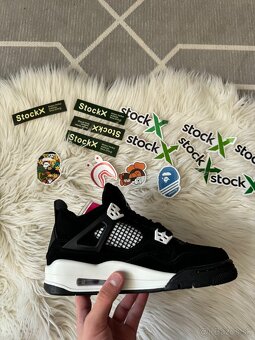 Jordan 4 - 8