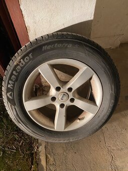 Nissan Qashqai 2,0benzin 4x4 - 8