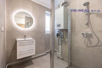 Predaj kompletne rekonštr. 2izb bytu 62m2 na zvýš. prízemí - 8