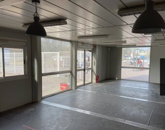 Priestranná modulárna predajňa / kancelária z kontajnerov - 8