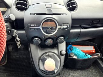 Mazda 2 1.3 63kW benzín - 8