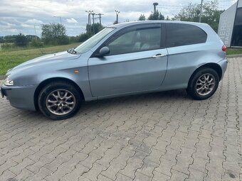 Alfa romeo 147 - 8