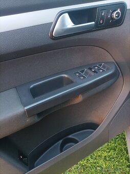 Volkswagen Touran 2.0 TDI - DSG, r.v.2014 - 8