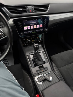 Škoda Superb Combi 2023 - 8