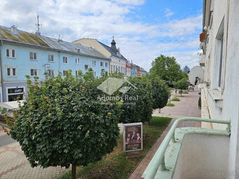 3 - IZBOVÝ BYT - MICHALOVCE / NÁMESTIE OSLOBODITEĽOV - 8