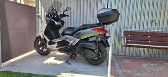 Yamaha Xmax125 Momo Design 2011 - 8