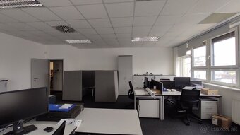 Administratívny celok 4 kancelárií 200m2, s terasou a parkov - 8