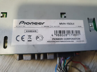 Predám používané autorádio PIONEER - 8