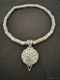 Strieborný náhrdelník s otváracím medailónom, zákaz. výroba - 8