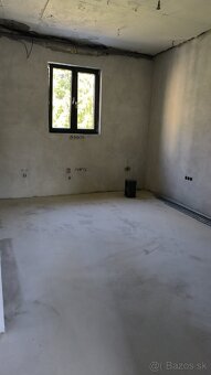 Obchodné ,prevádzkové a kancelárske priestory - 8