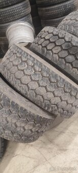 Bridgestone 385/65 22,5 náves - 8