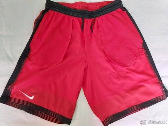 NIKE Kratase M - 8