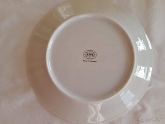 Porcelánová súprava Biela s kráľovskou modrou - kompletná - 8