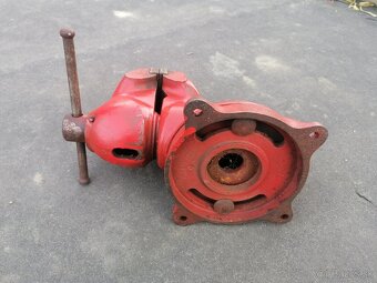 Predám zverák YORK 125 A - 8