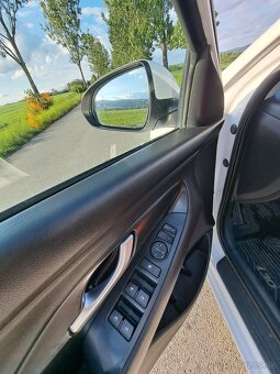 Hyundai i30 kombi 1.6 CRDi - 8