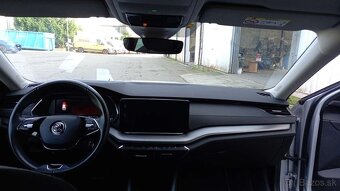 Skoda Octavia Combi 2.0 TDI Executive DSG - 8