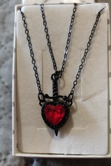 retiazky srdce a meč - 8