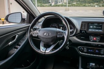 Hyundai i30 Fastback 1.4 T-GDi Family 7DCT - 8