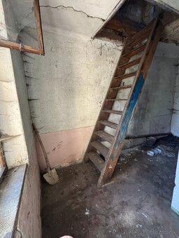 Predám zaujimavý rodinný dom v Liskovej 109m2 - 8