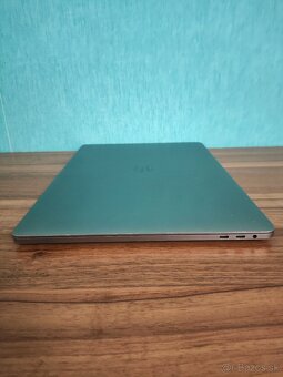 Apple MacBook Pro 2018 – i7 / 16GB / 256GB - 8