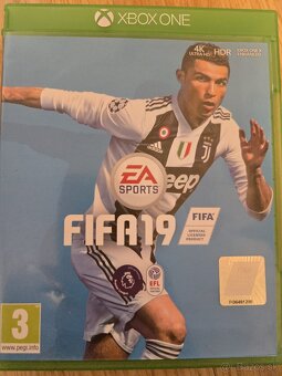 XBOX ONE S - 1 TB + drátový ovládač a 5 hier - 8