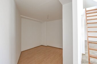 Prodej prostoru 5+kk/T s možností bydlení a podnikání - 8
