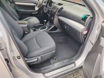 Kia Sorento - 8