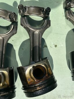 Ojnice a piesty BMW N57D30A - 8