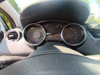 Peugeot 5008 1.6 HDI 80kw - 8