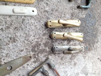 Mosadzné kľučky na okná a dvere - 8