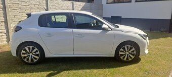 Peugeot 208 Pure Tech - 8