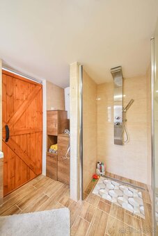 2IZB. RD S LETNOU KUCHYŇOU, SKÁROŠ - 8