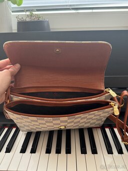 Louis biela crossbody kabelka - 8