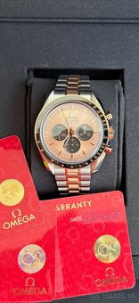 Omega Speedmaster Moonwatch - 8