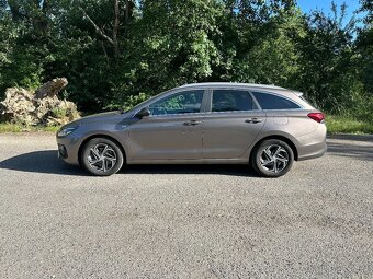 Hyundai i30 CW Family 48V Mild Hybrid 1,5T-GDi 117KW MT/6 - 8