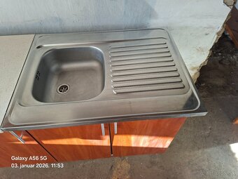 Na predaju kuchynská linka - 8