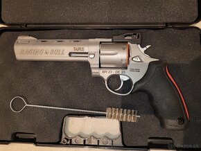 Revolver Taurus - 8