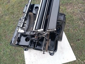 Starožitný písací stroj - 8