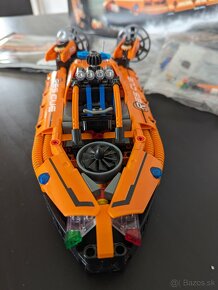 Lego Technic záchranné vznášadlo - 8