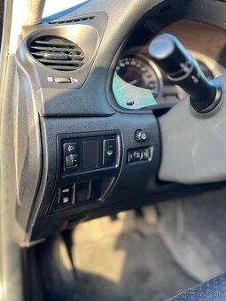 Lexus is220d - 8