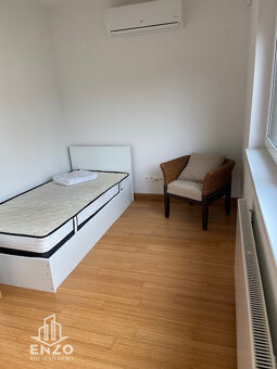 Prenájom luxusný 5 izbový rodinný dom s parkovaním a záhrad - 8